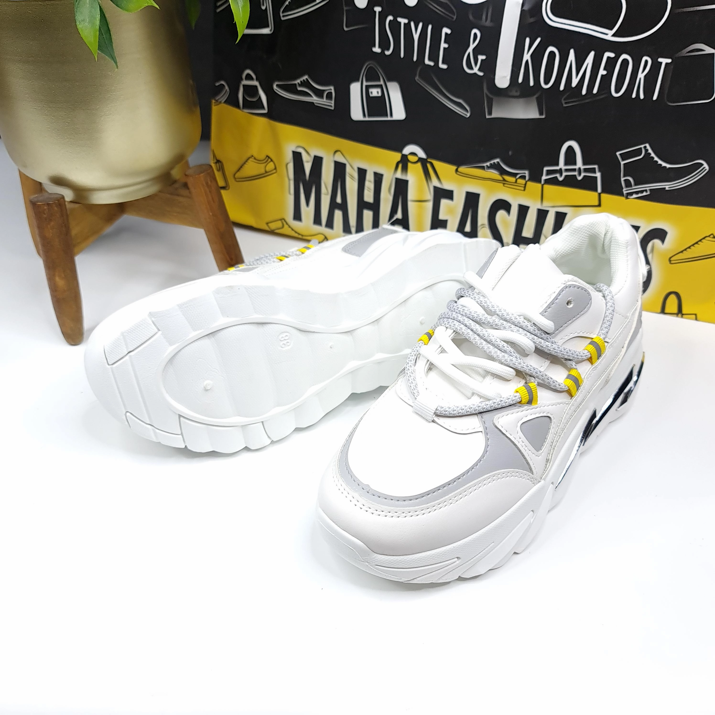 White Chunky Sneakers 1/12 8053 Arc Crazy Horse Leather Platform Casual Shoes