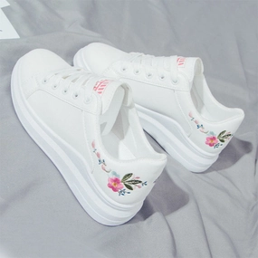 Sports & Casual for women / Women White Casual Shoes Sneakers Store Near Me