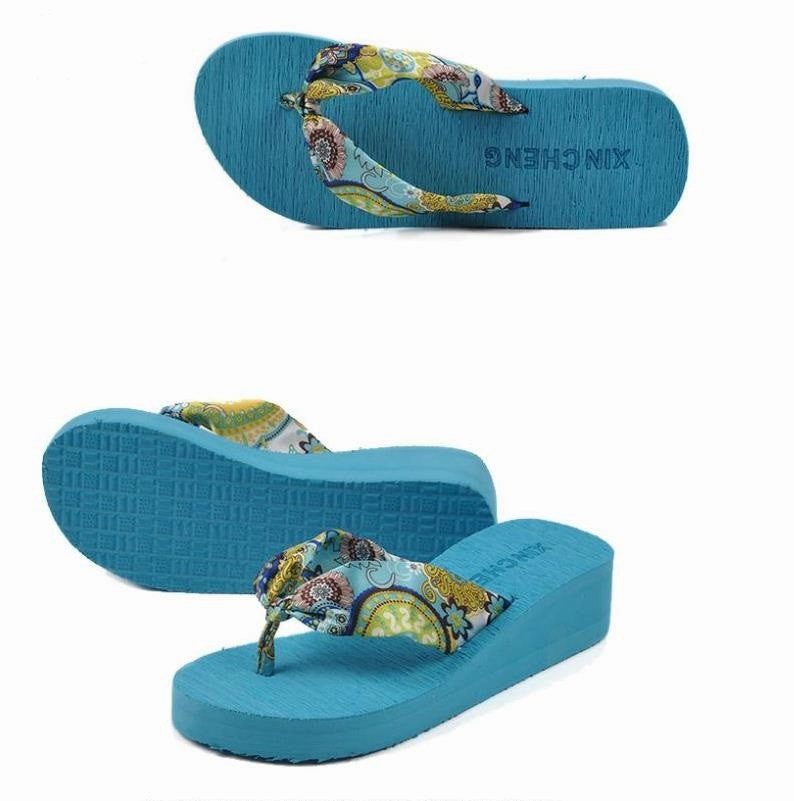 Flip Flops On Beach Summer bohemia flower Women flip flops platform wedges women sandals platform flip slippers beach shoes