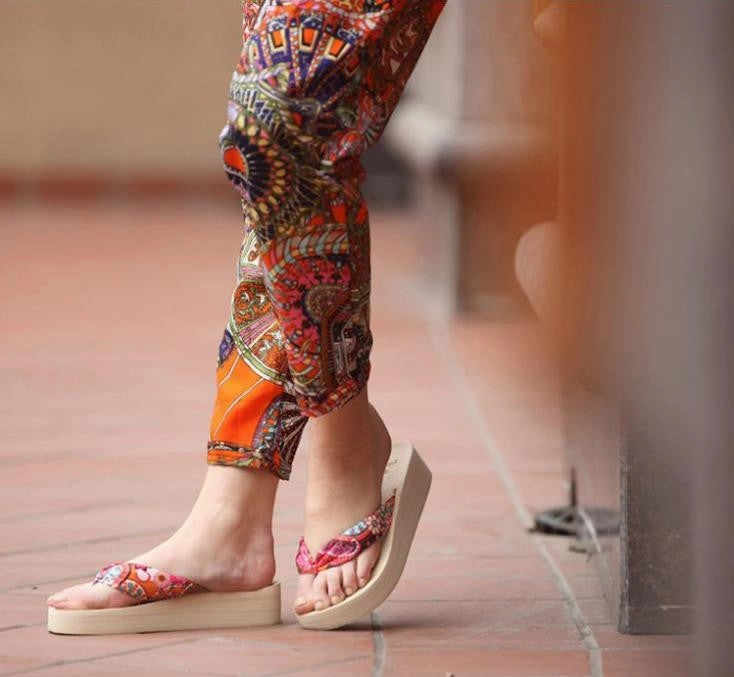 Summer bohemia flower Women flip flops platform wedges women sandals platform flip slippers beach shoes The Dress Flip Flops