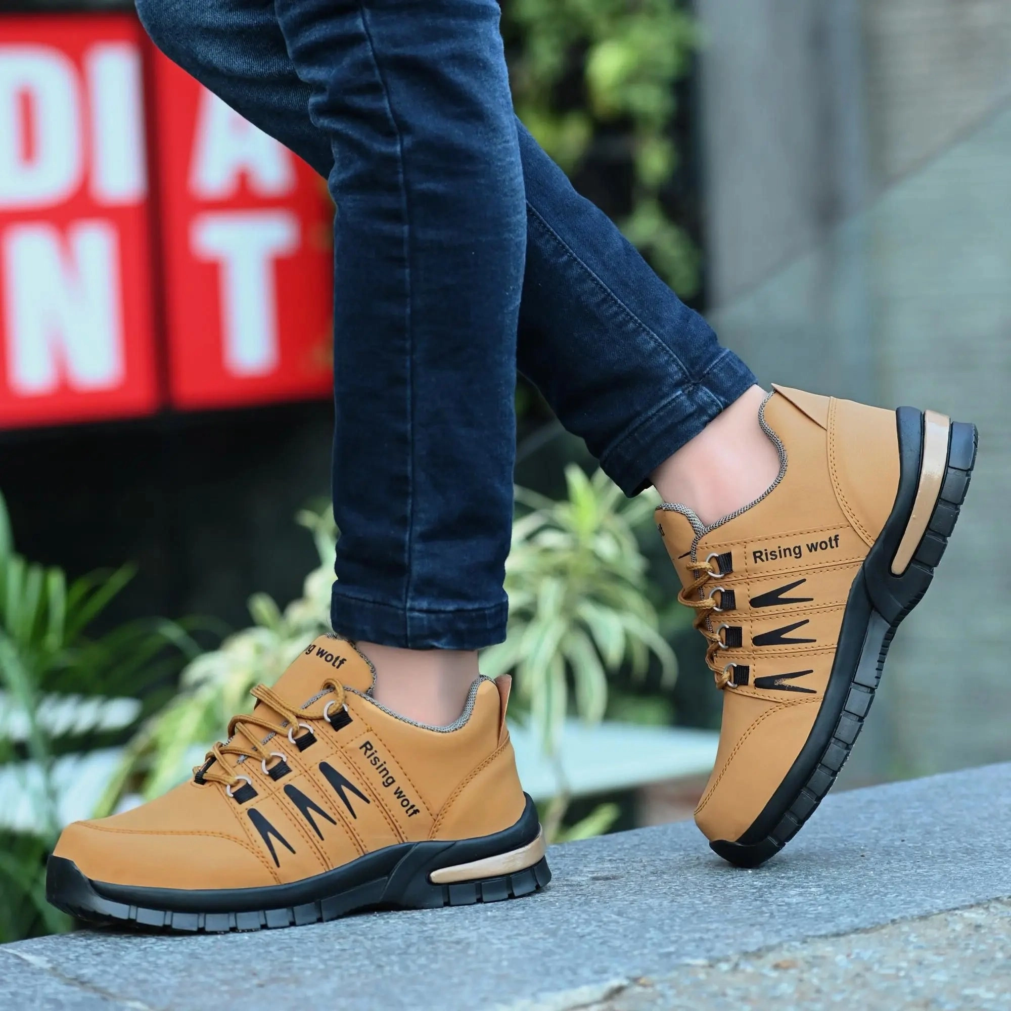 Synthetic Leather Lightweight Leather Shoes for Men Beige Color Diabetic Casual Shoes