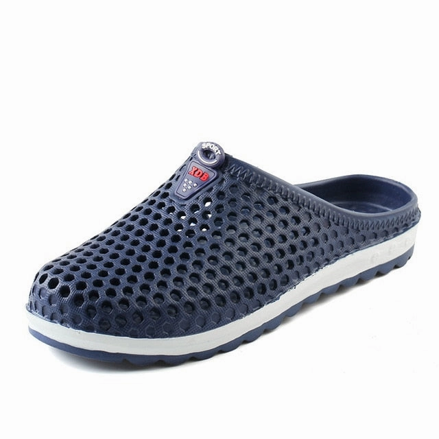 Summer Men Slippers 2019 Message Clogs Outdoor Garden Shoes Male Pool Sandals Bathroom Flip Flops Lightweight Mules Beach Slides Dutch Clog Slippers