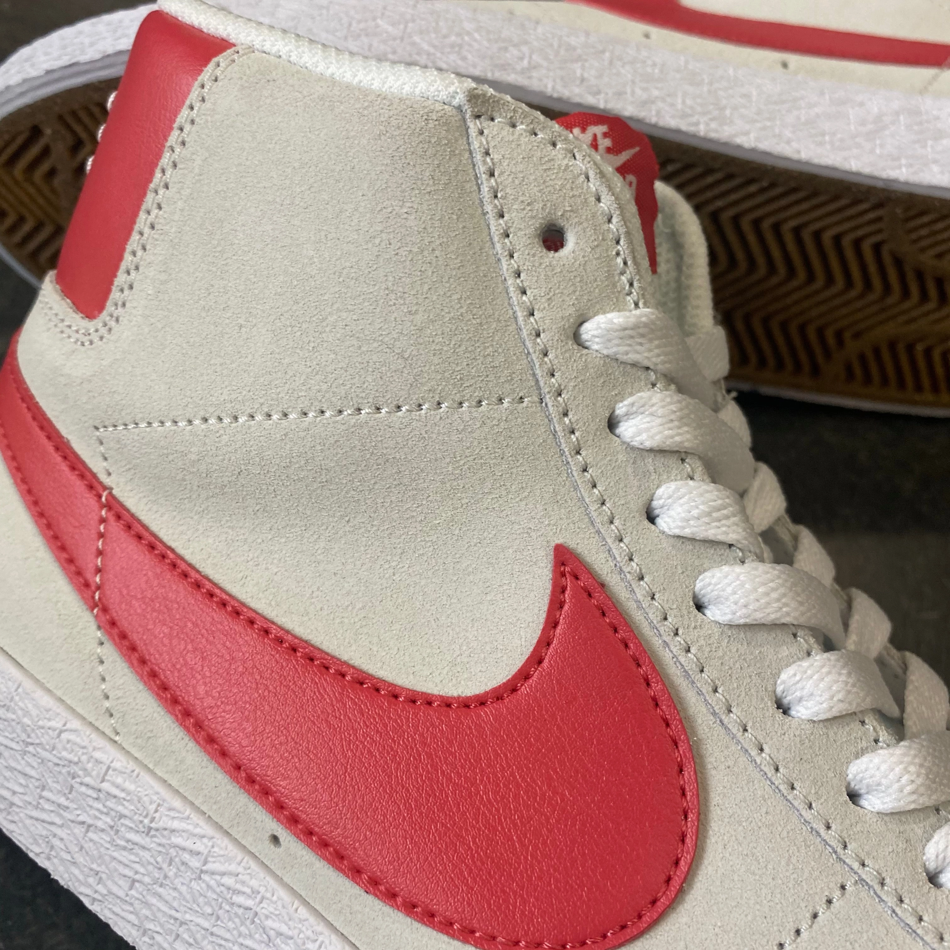 Nike SB Blazer Mid Summit White/Lobster SALE Gum Sole Shoes Asics