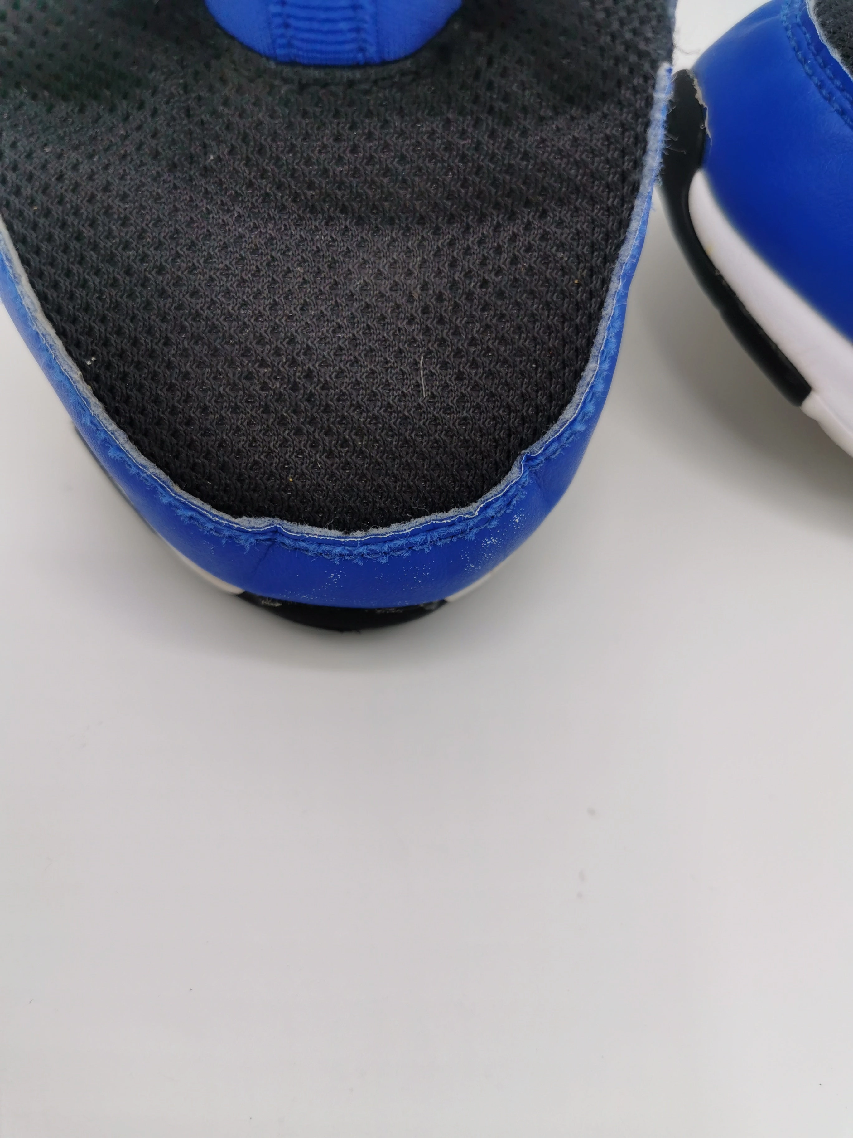 BOY SIZE 2 YOUTH - NIKE, Running Shoes, Stretch Laces VGUC B2 Asics Running Shoes Width Chart