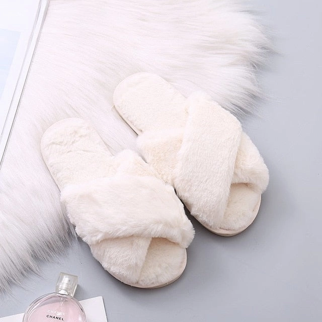 Warm Fluffy Slippers Women Cozy Faux Fur Cross Indoor Floor Slides Flat Soft Furry Shoes Ladies Female Celebrities Flip Flops Bare Feet Slippers