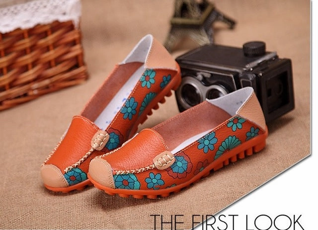 Women Flats 2017 PU Leather Casual Loafers Floral Walking Shoes Woman Moccasins Ladies Fashion Brand Women Casual Shoes DT913 Patent Leather Platform Loafers