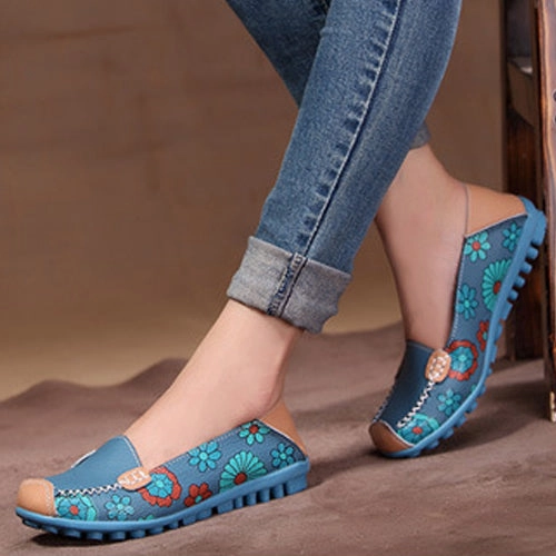 Women Flats 2017 PU Leather Casual Loafers Floral Walking Shoes Woman Moccasins Ladies Fashion Brand Women Casual Shoes DT913 Yeezy Loafers